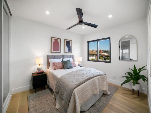 5  Curl  , Corona del Mar, CA