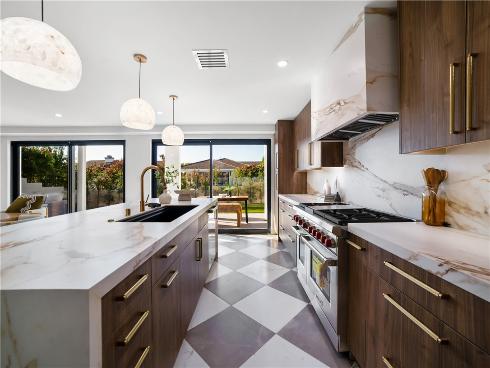 5  Curl  , Corona del Mar, CA