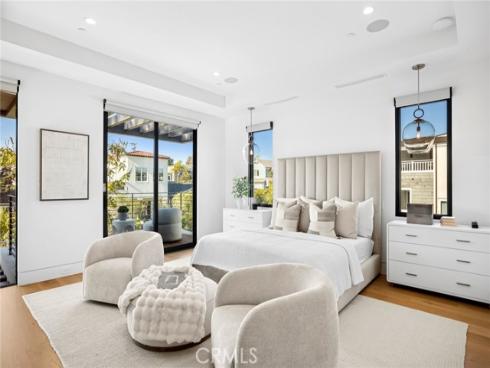 304  Poppy Ave  , Corona del Mar, CA