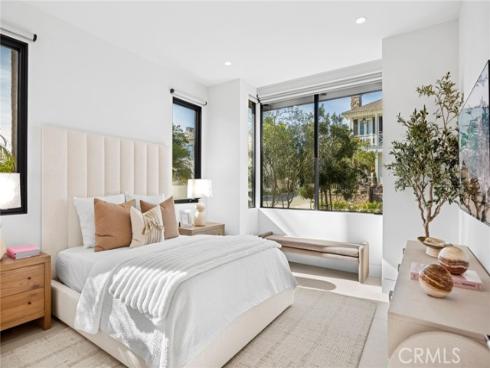 304  Poppy Ave  , Corona del Mar, CA