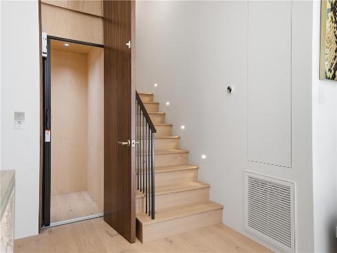 400  Heliotrope  , Corona del Mar, CA