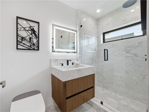 400  Heliotrope  , Corona del Mar, CA