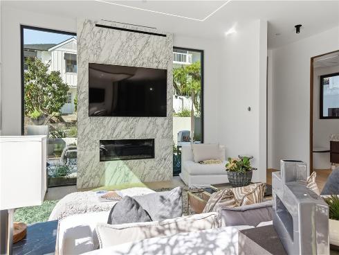 400  Heliotrope  , Corona del Mar, CA