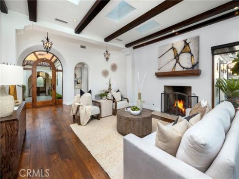 1033  Tiller  , Corona del Mar, CA