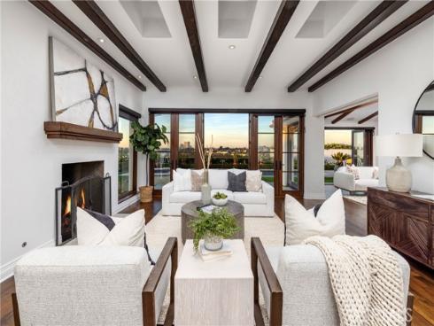 1033  Tiller  , Corona del Mar, CA