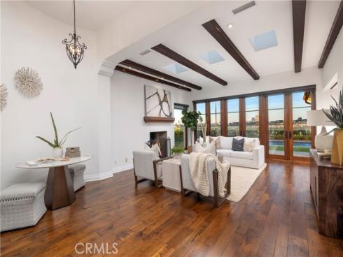 1033  Tiller  , Corona del Mar, CA