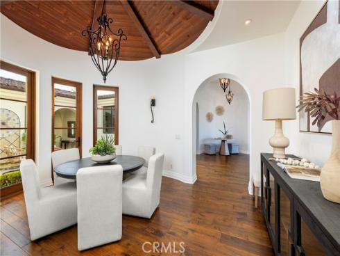 1033  Tiller  , Corona del Mar, CA