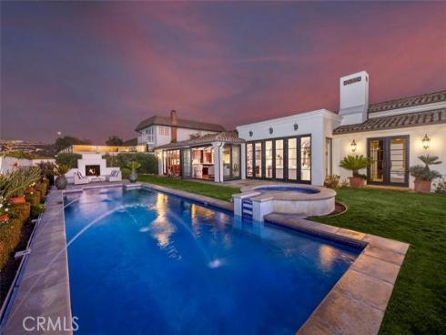 1033  Tiller  , Corona del Mar, CA