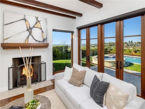 1033  Tiller  , Corona del Mar, CA