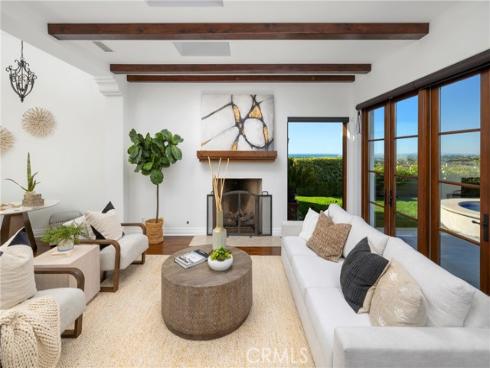 1033  Tiller  , Corona del Mar, CA