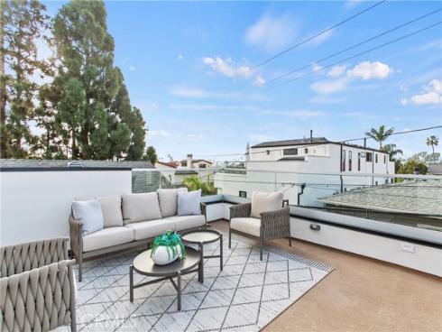 603  Larkspur Ave.  , Corona del Mar, CA