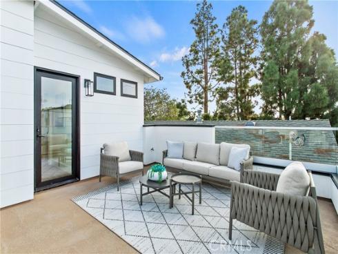603  Larkspur Ave.  , Corona del Mar, CA