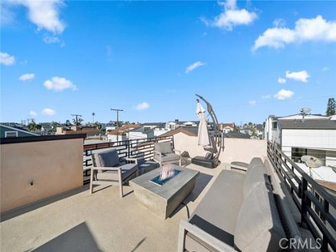 4171-2 Poinsettia Avenue