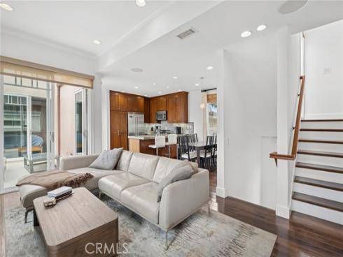 417  Poinsettia   Avenue, Corona del Mar, CA