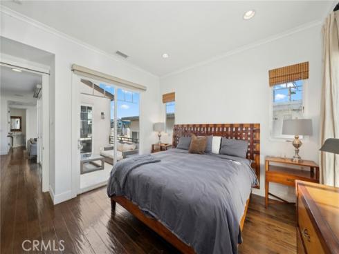 417  Poinsettia   Avenue, Corona del Mar, CA