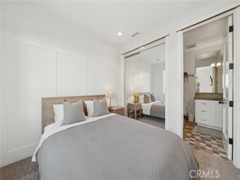 417  Poinsettia   Avenue, Corona del Mar, CA