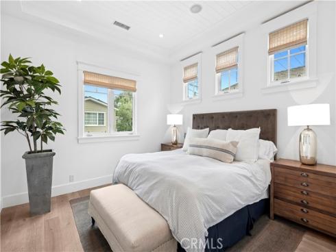 718  Poinsettia  , Corona del Mar, CA