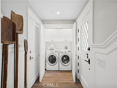 718  Poinsettia   REAR, Corona del Mar, CA