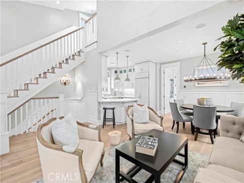 718  Poinsettia   REAR, Corona del Mar, CA