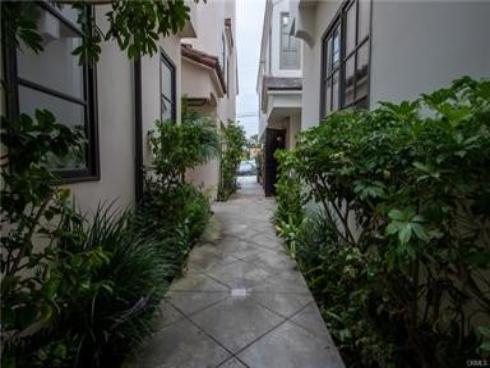 407  Goldenrod  , Corona del Mar, CA