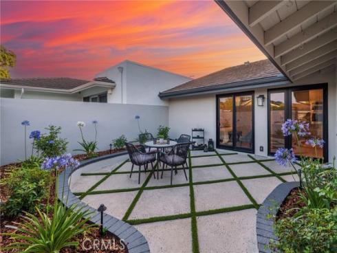 35 Beachcomber Drive, Corona del Mar, CA