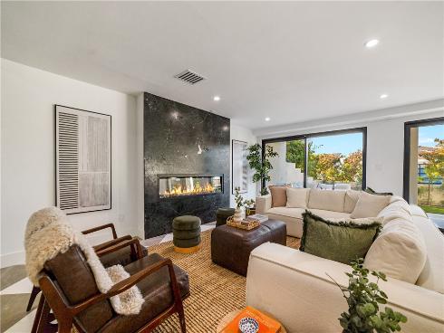 5  Curl  , Corona del Mar, CA