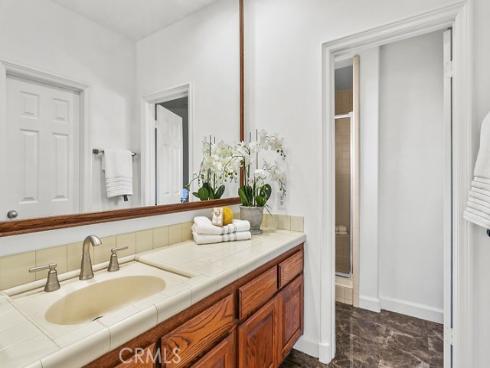 19  Harbor Pointe  , Corona del Mar, CA