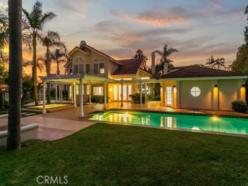 19  Harbor Pointe  , Corona del Mar, CA