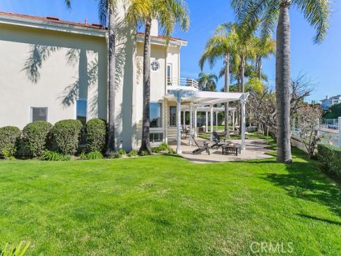 19  Harbor Pointe  , Corona del Mar, CA