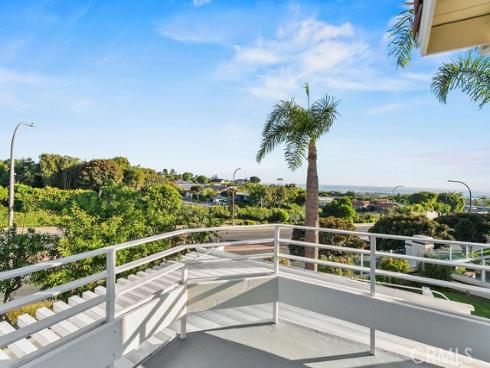 19  Harbor Pointe  , Corona del Mar, CA