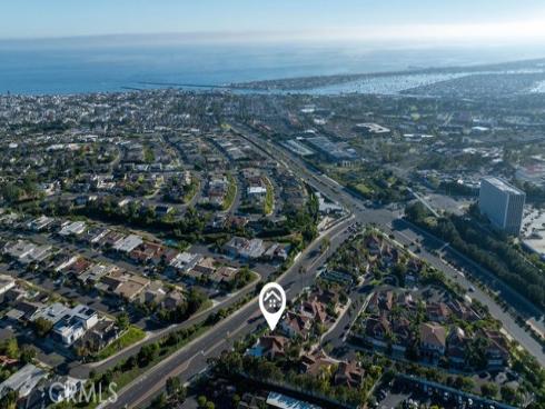 19  Harbor Pointe  , Corona del Mar, CA