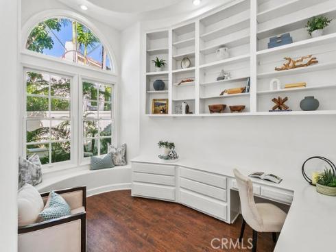 19  Harbor Pointe  , Corona del Mar, CA