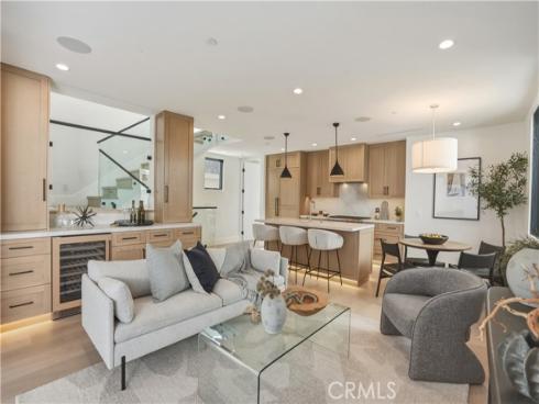 605  Carnation  , Corona del Mar, CA