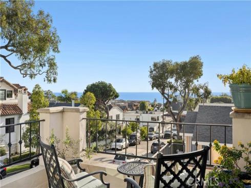 423  Poppy  , Corona del Mar, CA