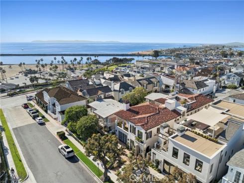 213  Jasmine  , Corona del Mar, CA