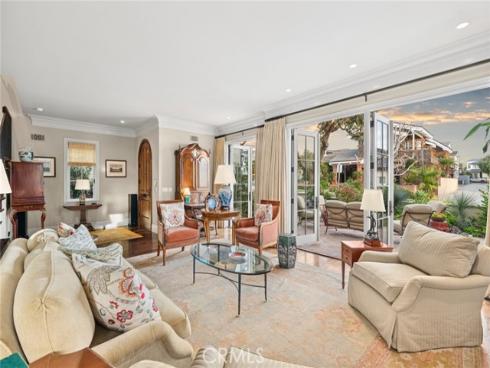 213  Jasmine  , Corona del Mar, CA