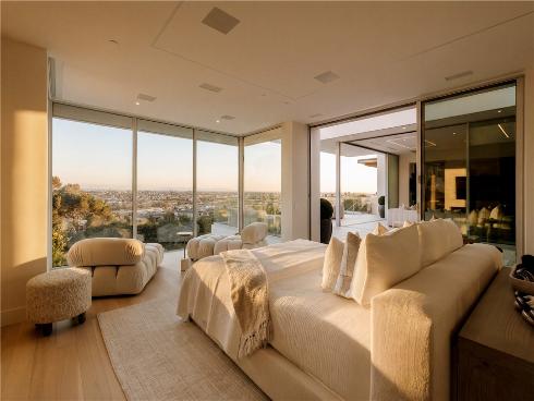 1119  Dolphin  , Corona del Mar, CA