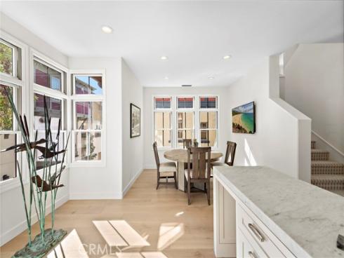 2534  Bungalow  87  Place, Corona del Mar, CA