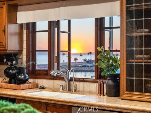 2727  Ocean   Boulevard, Corona del Mar, CA