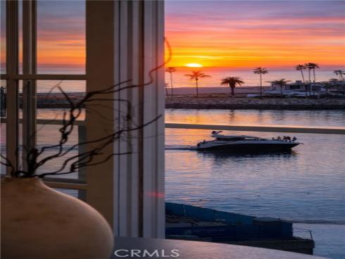 2727  Ocean   Boulevard, Corona del Mar, CA