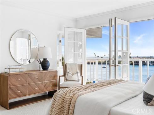 2727  Ocean   Boulevard, Corona del Mar, CA