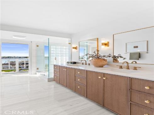 2727  Ocean   Boulevard, Corona del Mar, CA