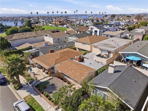 429 Carnation Avenue, Corona del Mar, CA