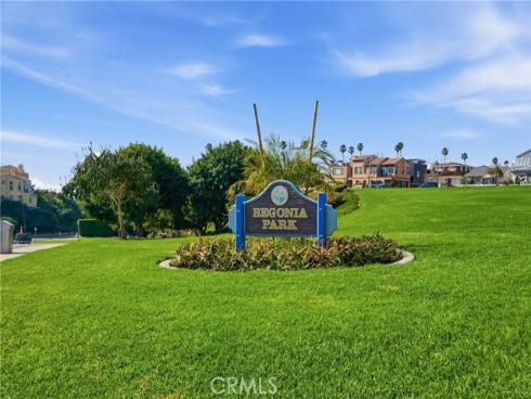 429 Carnation Avenue, Corona del Mar, CA