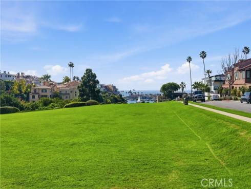 429  Carnation   Avenue, Corona del Mar, CA