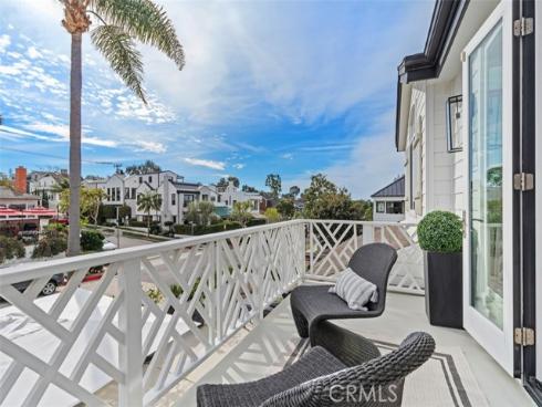 701  Poinsettia   Avenue, Corona del Mar, CA