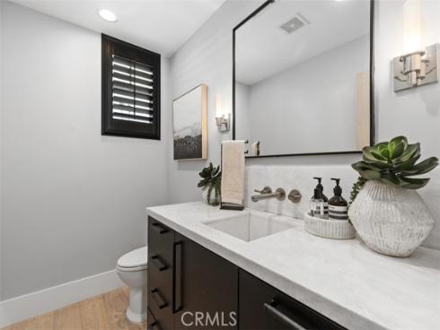 701  Poinsettia   Avenue, Corona del Mar, CA