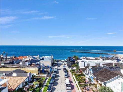 310  Marigold  , Corona del Mar, CA