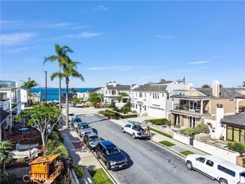 310  Marigold  , Corona del Mar, CA