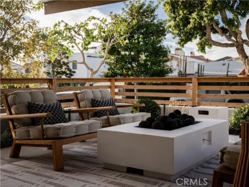 616  Poinsettia   Avenue, Corona del Mar, CA